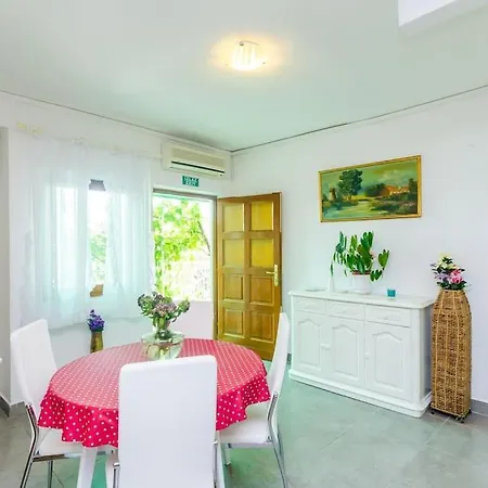 Ines Apartamento